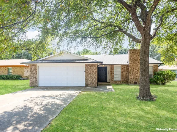 1008 Almond Dr, Mansfield, TX 76063