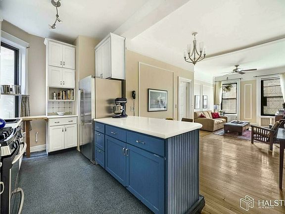 4th image of 239 W 108th St #44