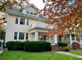 1556 Parkwood Rd #1, Lakewood, OH 44107