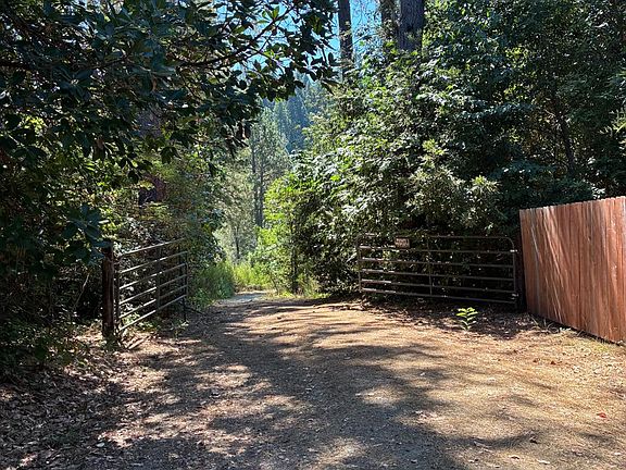 3rd image of 12948 Baker Rd