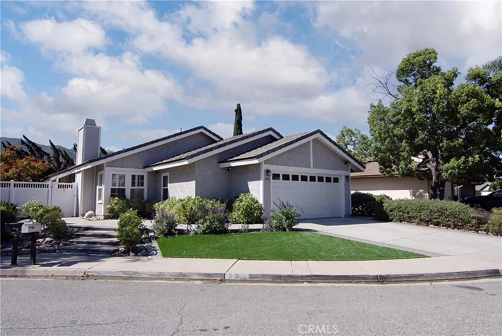4 bed, 1906 sqft, $5,600 — Photo 1