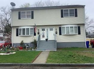 198-200 Middle St, Springfield, MA 01104