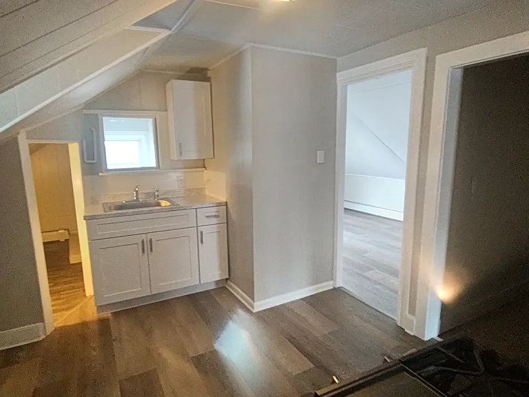 196 Dean St #3 — Photo 7