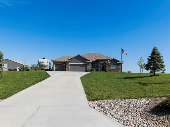 36600 E Borgman Rd, Oak Grove, MO 64075