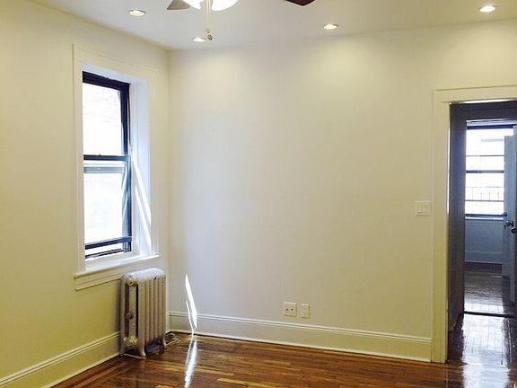 3rd image of 4507 43rd Ave #2B