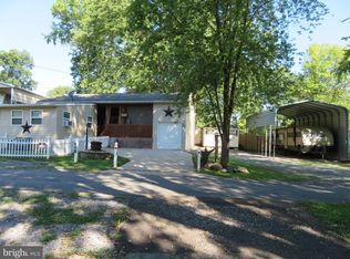 6-12 & 6 Thirteen Poison Oak Rd, Falling Waters, WV 25419