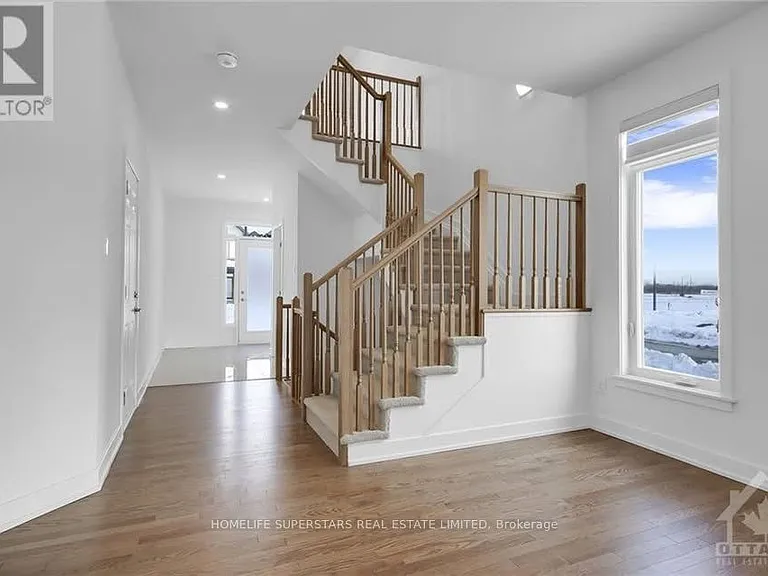 55 Big Dipper St — Photo 3