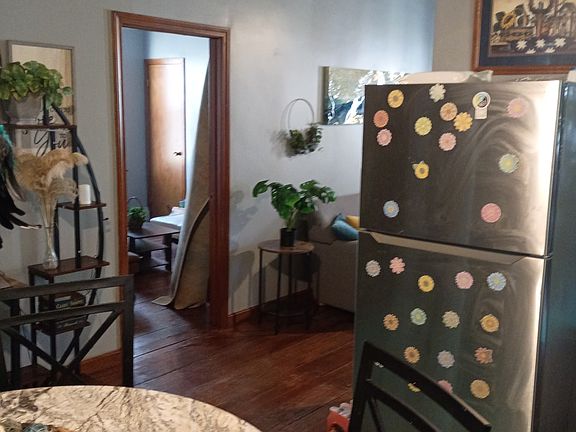 2nd image of 300 Earle St #2