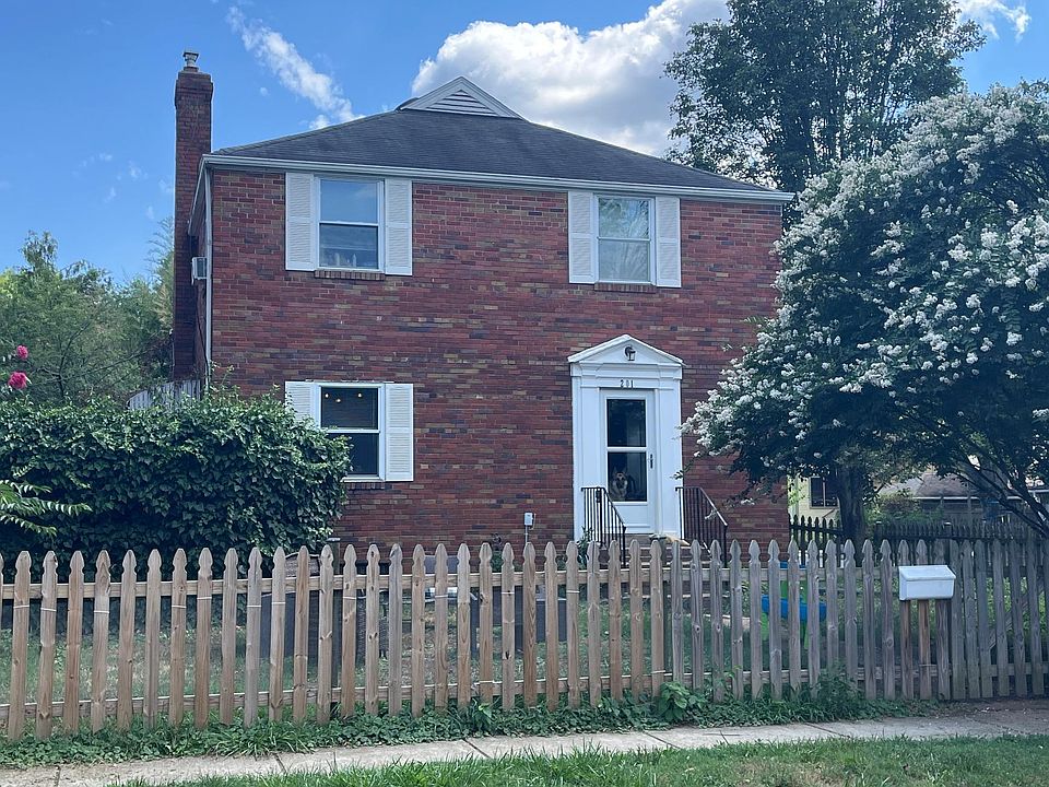 2nd image of 201 E Alexandria Ave