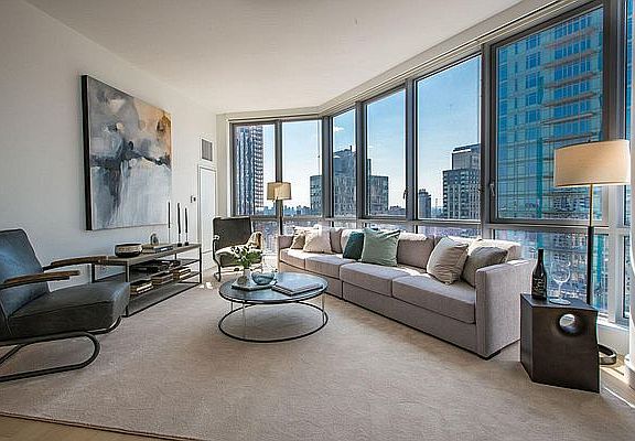 3rd image of 160 Madison Ave APT 27G