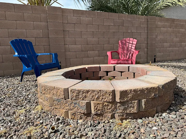 193 E Bahamas Dr — Photo 28