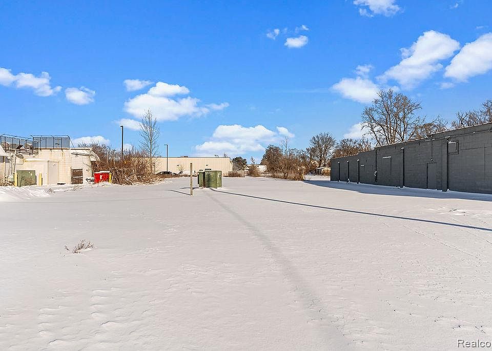 1st image of 1019 E Bristol Rd