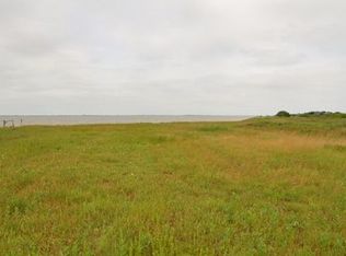 17 Red Snapper Dr, Port Lavaca, TX 77979