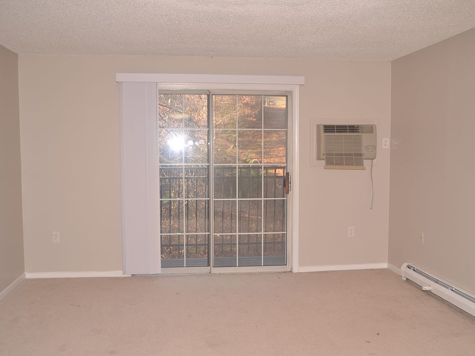 1st image of 12 Saint James Pl #320