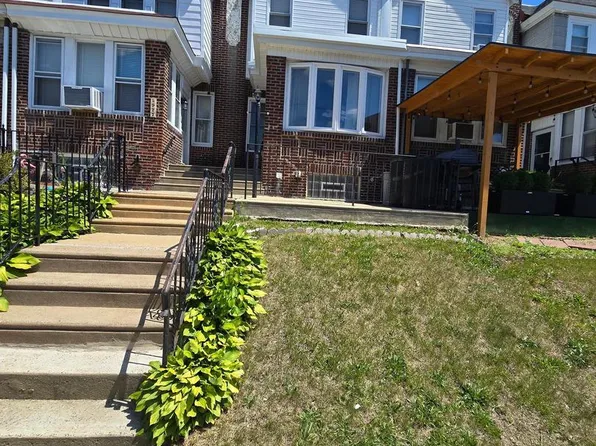 5925 Reach St, Philadelphia, PA 19120