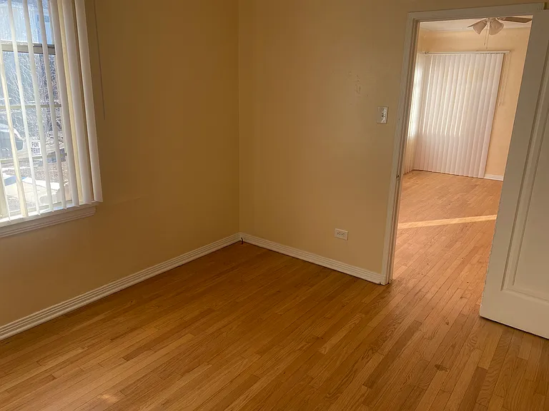 1527 S Fillmore St — Photo 4