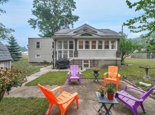 591 Blaine Ave, Benton Harbor, MI 49022