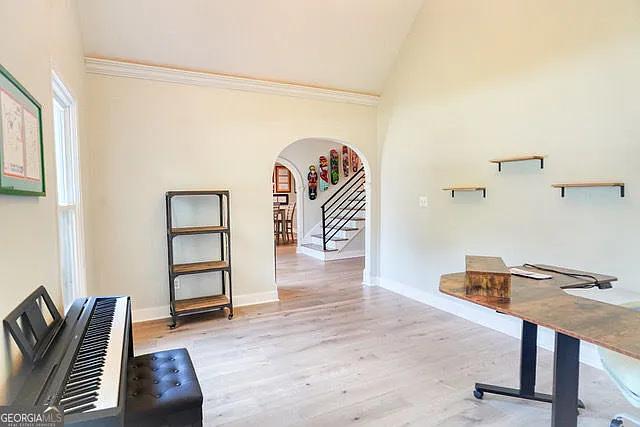 335 Butterfield Ln — Photo 12