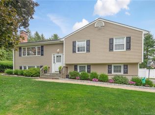 20 Quaker Ridge Rd, Bethel, CT 06801