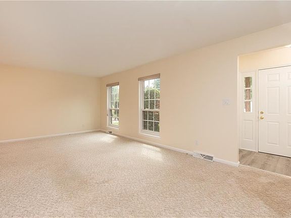 3rd image of 65 Cimarand Dr