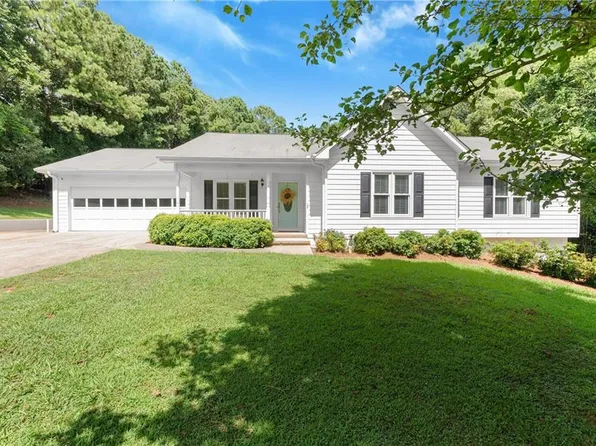 5409 Hulsey Cir, Gainesville, GA 30504