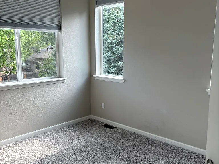 1913 S Poplar Ct — Photo 13