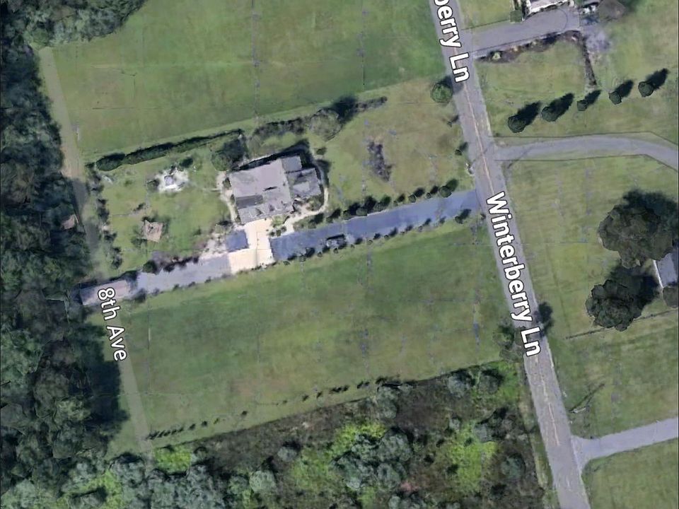 2nd image of 407 Winterberry Ln