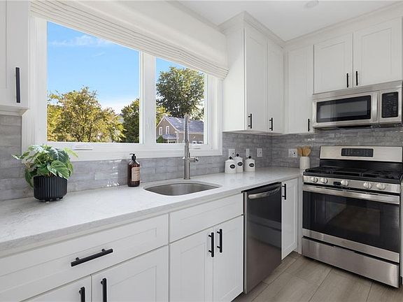 5th image of 42 Victoria Ave