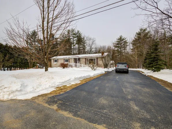 14 Smith Street, West Paris, ME 04289