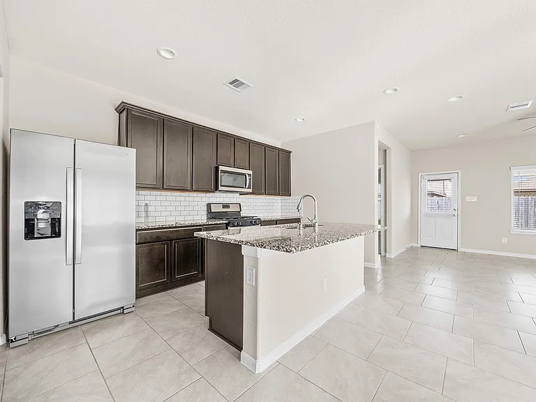 7543 Highland Chase Dr — Photo 20