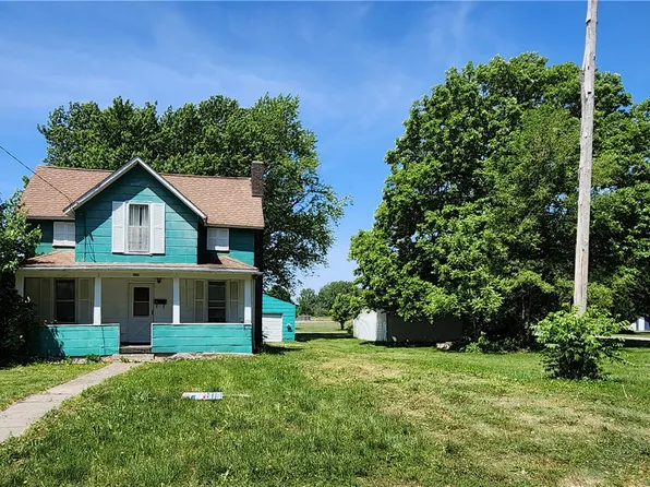 103 & 109 S Kelly St, Colfax, IA 50054