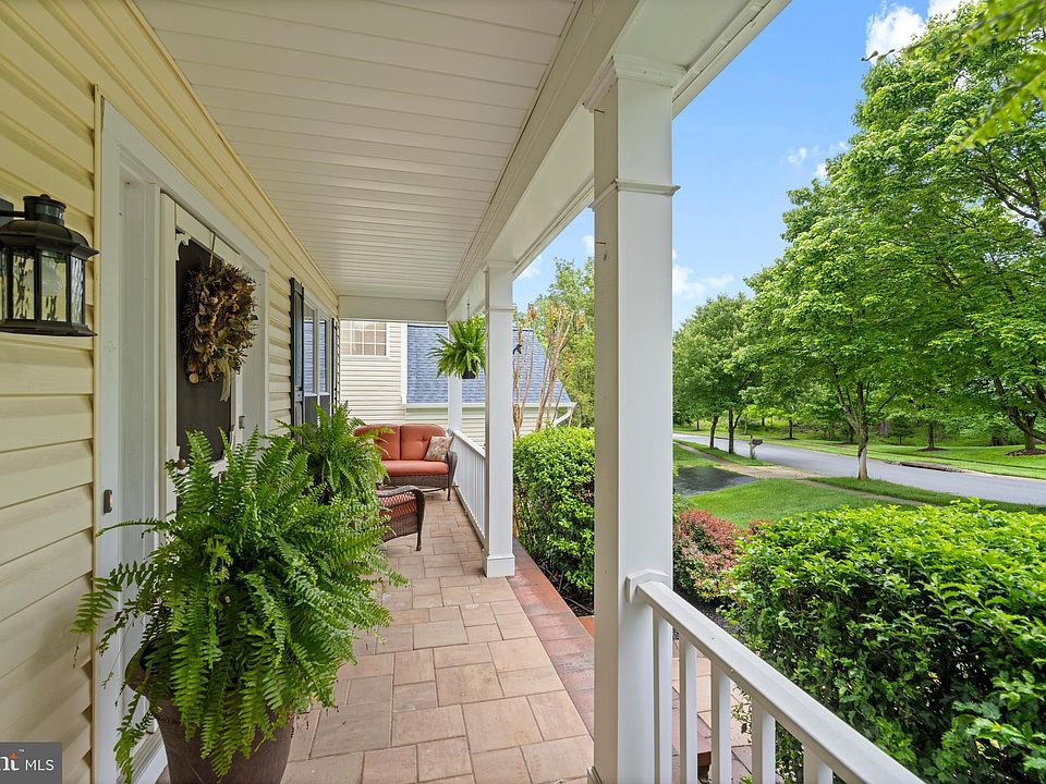 2nd image of 4380 Doncaster Dr