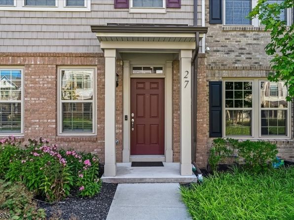 27 Gala Ct #1