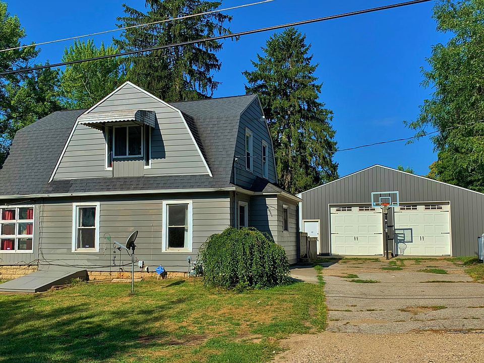 1st image of 229 E Jameson Ave