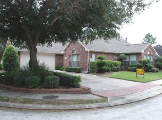 516 Pine Ridge Ct, Friendswood, TX 77546