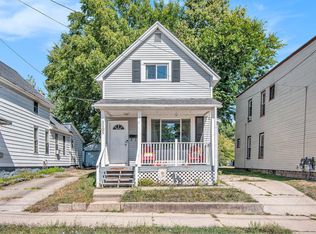 1105 Crosby St NW, Grand Rapids, MI 49504