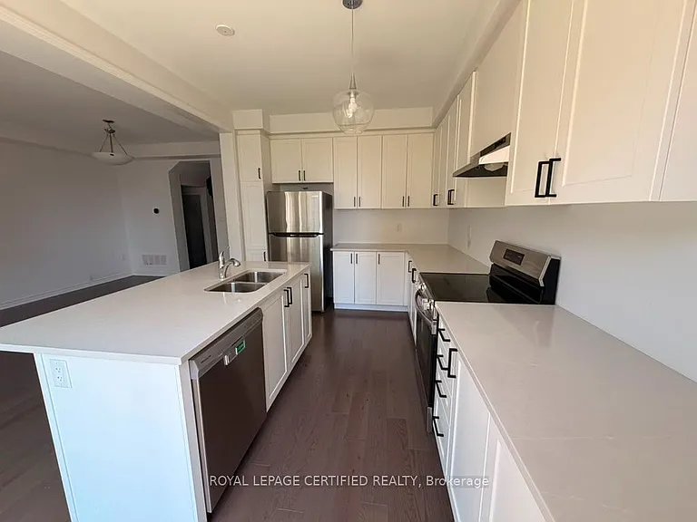 1514 Moira Cres — Photo 7