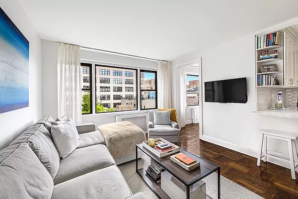 1st image of 50 King St APT 8D