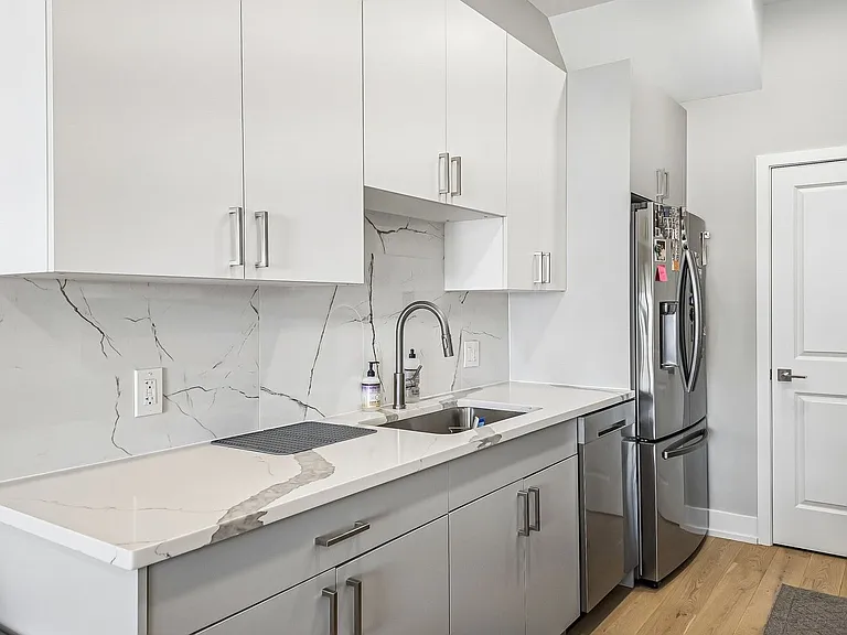 700 Moyer St — Photo 9