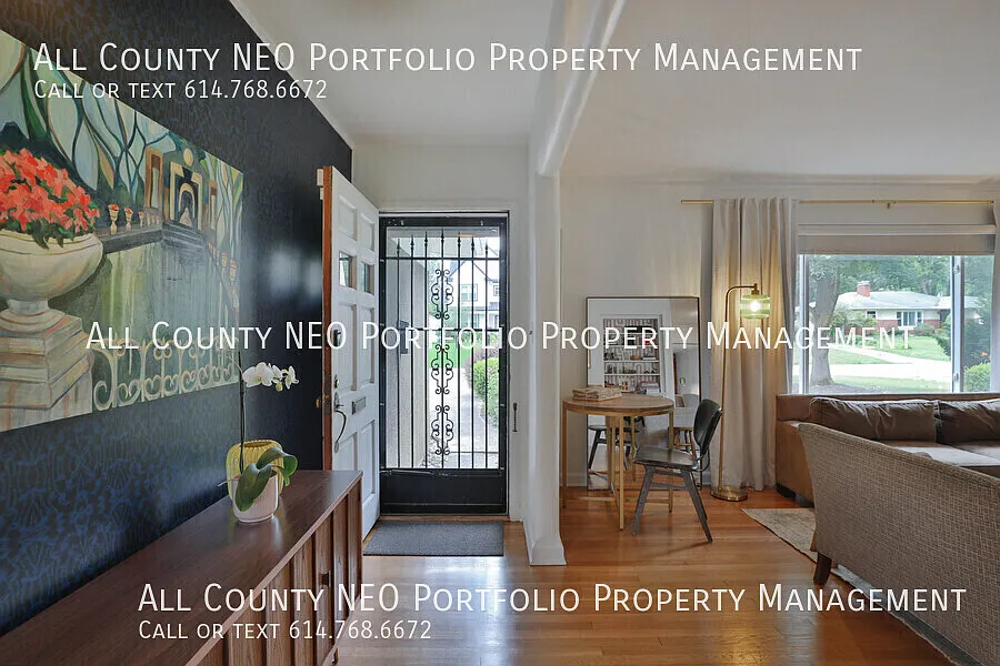 Beautiful 2 Bed, 2 Bath Home with Attached Garage & Fenced Yard! — Photo 3