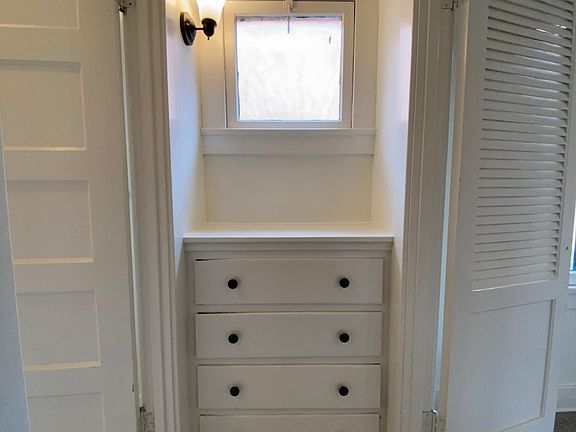 5th image of 318 Temple Ave #4