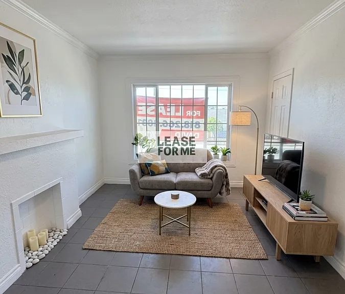 841 W Florence Ave — Photo 3