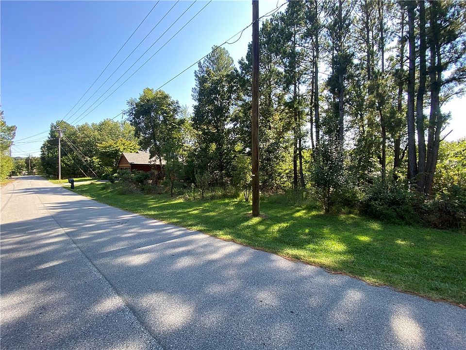 1st image of 16 Allison Dr #17