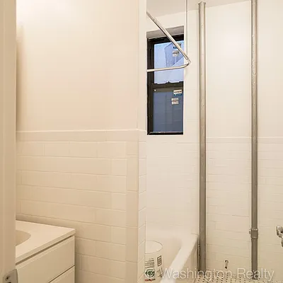 Rented by Washington Realty Corp. | media 3