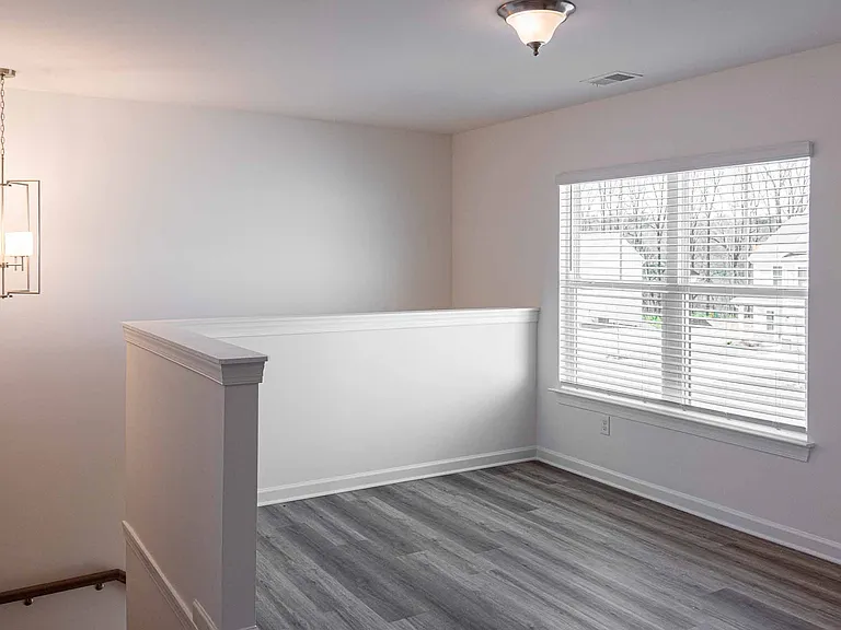 3348 Pepperpike Ct — Photo 28