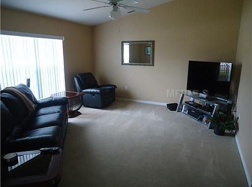 3rd image of 524 Seven Oaks St