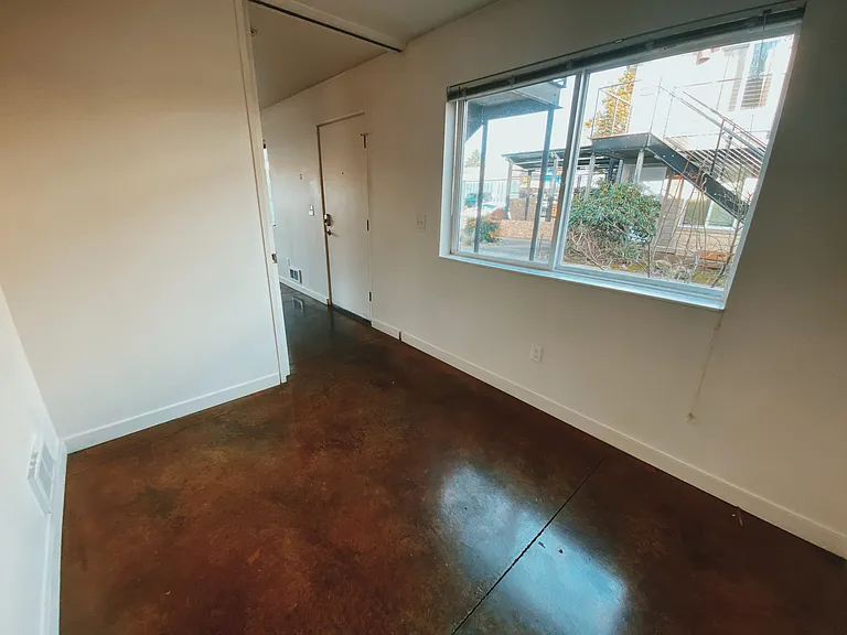 Front bedroom, other view