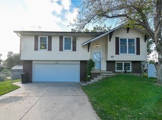 1221 Rolling Meadows Rd, Marshalltown, IA 50158