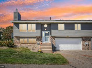 2308 Pond Ave E, Maplewood, MN 55119
