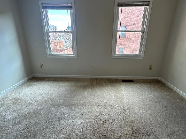 529 Colecroft Ct — Photo 11